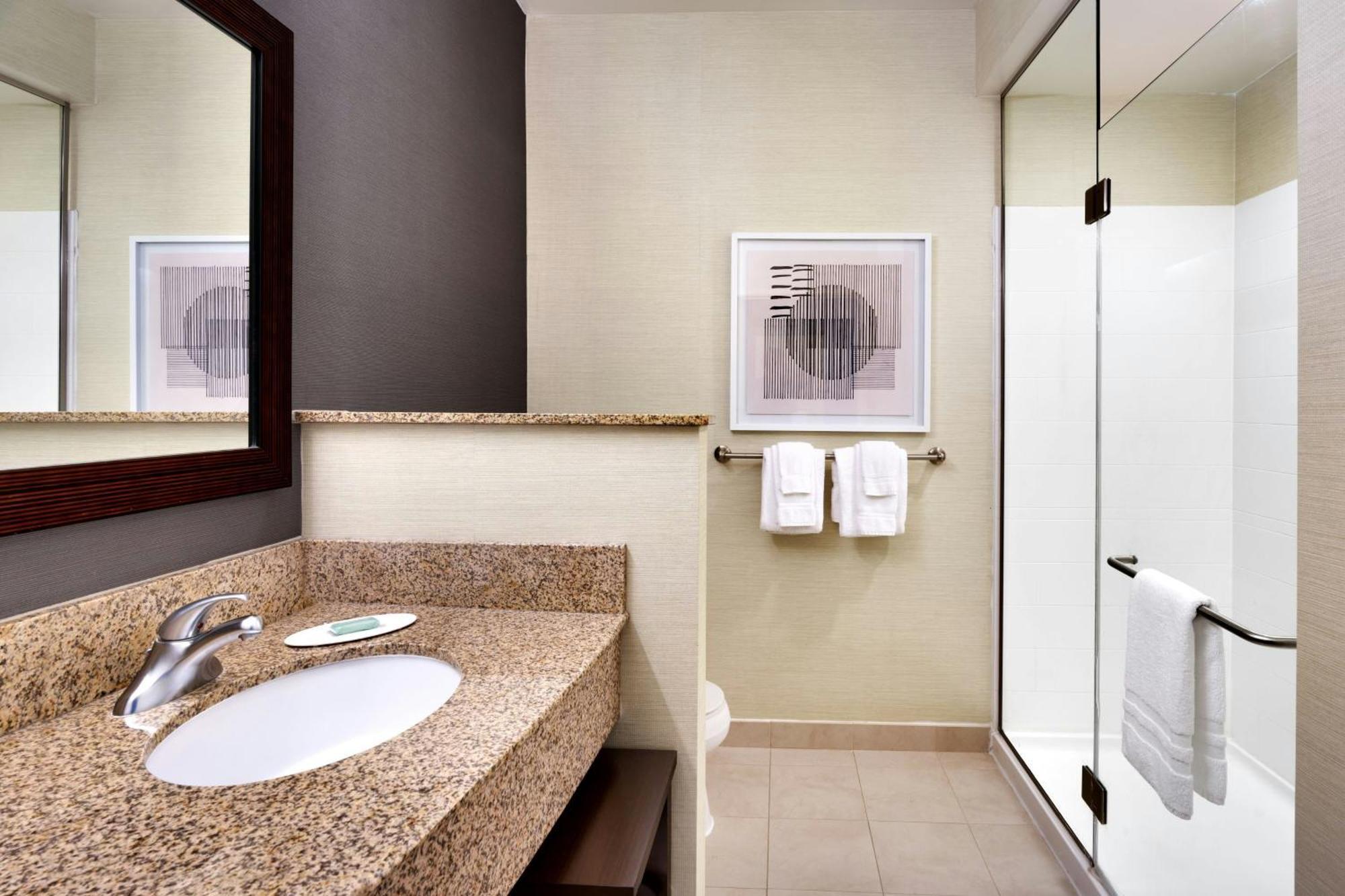 Courtyard By Marriott Houston Nasa Clear Lake Webster Exterior photo